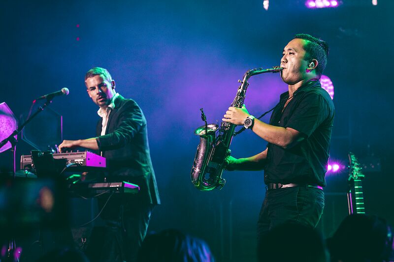 File:Elissa Ebersold 231005 Midnight BrooklynSteel 0504.jpg